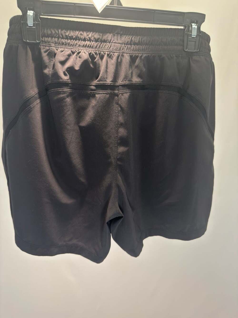lululemon Stretch Satin Nylon Super-High-Rise Short 5" Black Size Large - Picture 3 of 3
